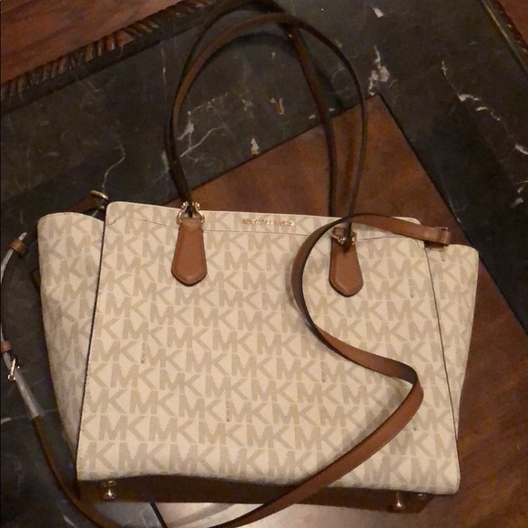 Michael Kors large convertible tote - Picture 6 of 8